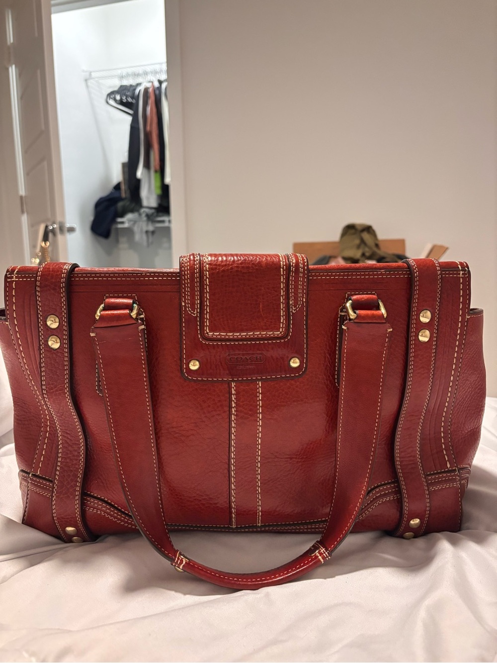 Coach Red Leather Shoulder Bag with Gold Hardware - Picture 4 of 8